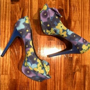 Jessica Simpson floral bow-tie open peep toe stiletto pumps